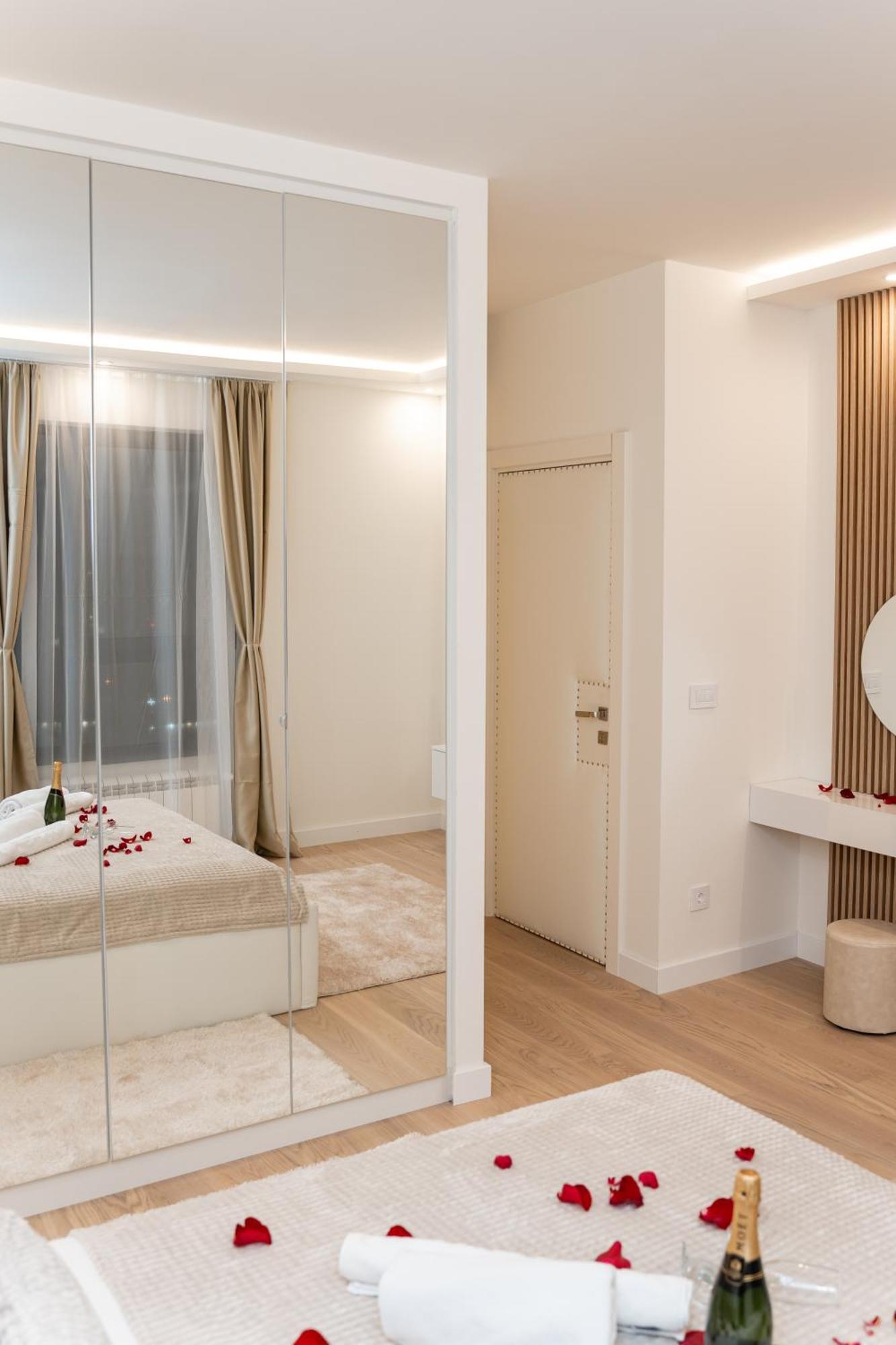 Sinfonia Lux Apartamento Belgrado Exterior foto